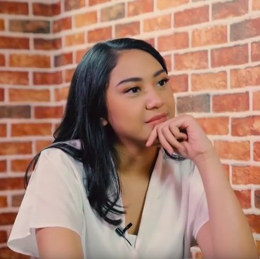 Begini Rangkaian Skincare Rutin Ala Putri Tanjung