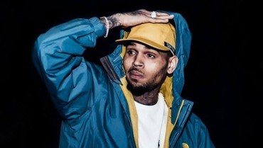Kepergok Pukul Perempuan Lagi, Chris Brown Dilaporkan Polisi