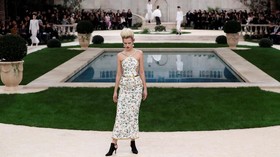 Kehangatan Vila Mediterania Chanel di Tengah Salju Paris