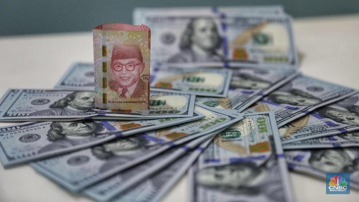 The Fed Diproyeksi Pangkas Bunga, Dolar Terus Melemah