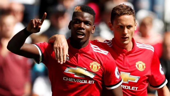 Pemain senior dan bintang di Manchester United dinilai legenda klub, Paul Scholes, gagal jadi anutan kepada para pemain muda.