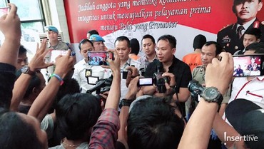 img-title Pelaku Pengeroyokan Adik Vicky Prasetyo Berhasil Ditangkap