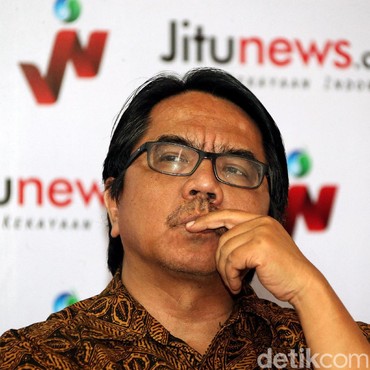 Profil Ade Armando, Pegiat Media Sosial Penuh Kontroversi