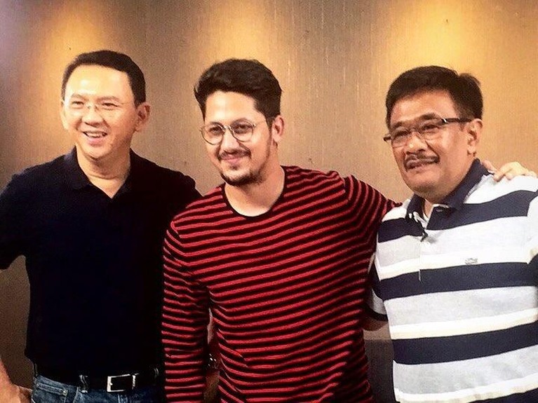 Melihat Lagi 6 Potret Kebersamaan Seleb dengan Ahok 'BTP' Hari ini, Kamis (24/1), Basuki Tjahaja Purnama atau Ahok 'BTP' resmi bebas dari penjara. Berikut enam seleb ini pernah berfoto bersama dengan Ahok.