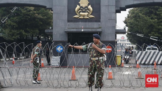 Penjagaan ketat di Mako Brimob, Kelapa Dua, Depok, tempat eks Kadiv Propam Polri, Irjen Ferdy Sambo, ditahan kala ditetapkan tersangka pembunuhan Brigadir J.