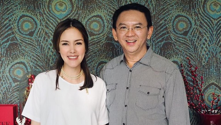 Hari ini, Kamis (24/1), Basuki Tjahaja Purnama atau Ahok 'BTP' resmi bebas dari penjara. Berikut enam seleb ini pernah berfoto bersama dengan Ahok.