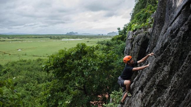 Bagi yang ingin wisata alam lebih dari selfie, berikut delapan rekomendasi objek wisata alam di Purwakarta yang bisa dijelajahi dari sunrise sampai sunset.
