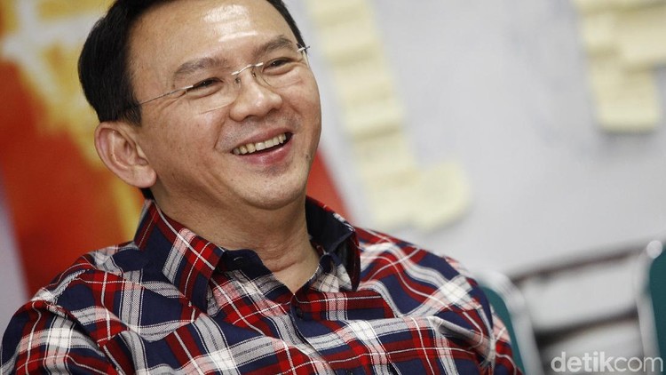 Ahok telah menghirup udara bebas dan bisa berkumpul lagi bersama ibunda tercinta dan keluarga.