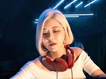 Punya Tubuh Seksi, DJ Soda Ungkap Sering Diajak Kencan Idol K-Pop