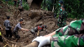 FOTO: Duka Warga Gowa Akibat Banjir dan Longsor