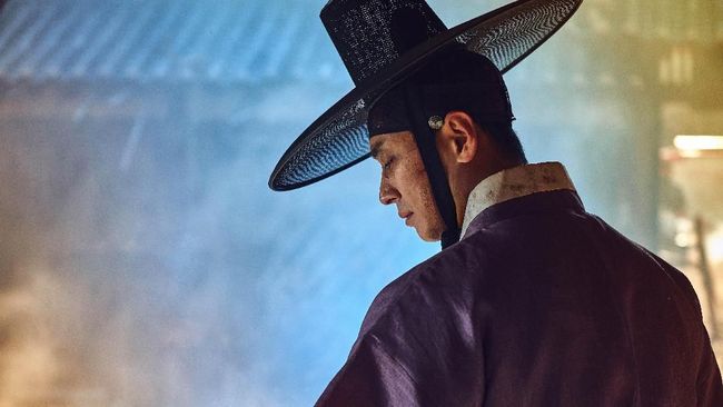 Penulis Kim Eun-hee mengungkapkan kemungkinan kehadiran Kingdom Season 3, termasuk kata kunci dan peran Jun Ji-hyun.