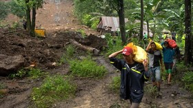 240 Warga Terisolasi Akibat Bencana Longsor di Tasikmalaya
