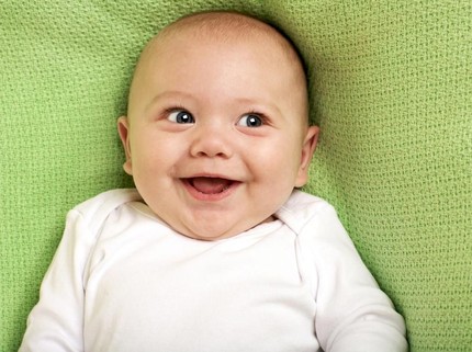 30 Nama Bayi Perempuan Palindrom yang Menggemaskan