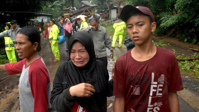 FOTO: Duka Warga Gowa Akibat Banjir dan Longsor