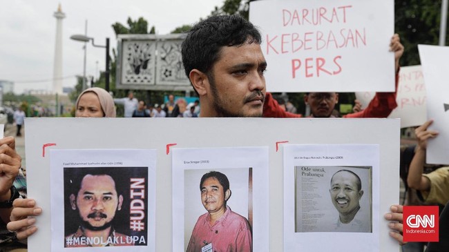 Istri almarhum Prabangsa, jurnalis Bali yang dibunuh pada 2009, mendatangi Kepala Kanwil Kemenkumham untuk mendesak pemerintah agar mencabut remisi Susrama.