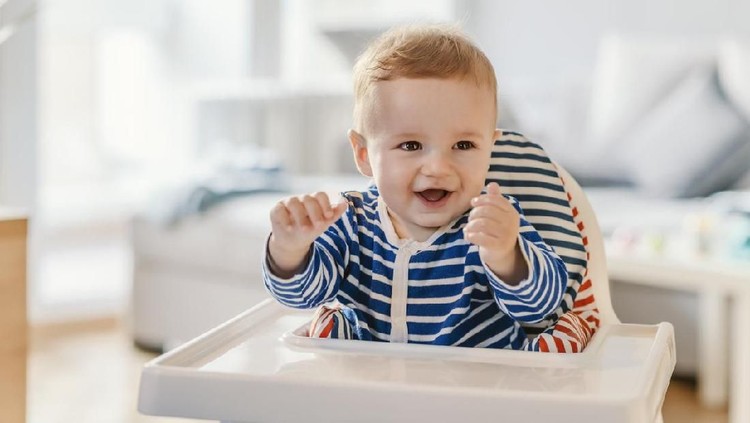 Anak usia 0-24 memerlukan stimulasi agar tumbuh kembangnya optimal, Bun. Simak tips dari pakar ini, yuk.
