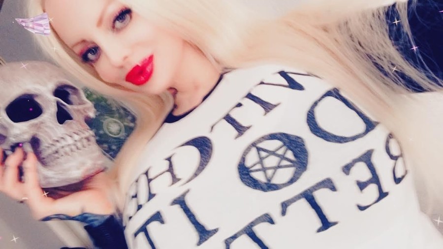 sabrina sabrok