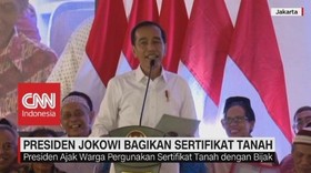 Presiden Jokowi Bagikan Sertifikat Tanah di Jakarta Pusat