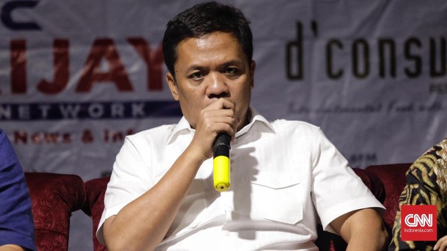 Tim Kampanye Nasional (TKN) Prabowo-Gibran mengungkap ada penyelenggara pemilu menunjukkan gestur dukungan ke paslon tertentu di Kabupaten Jember.