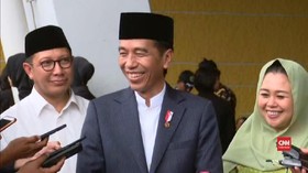 VIDEO: Tawa Jokowi Respons Tudingan Prabowo