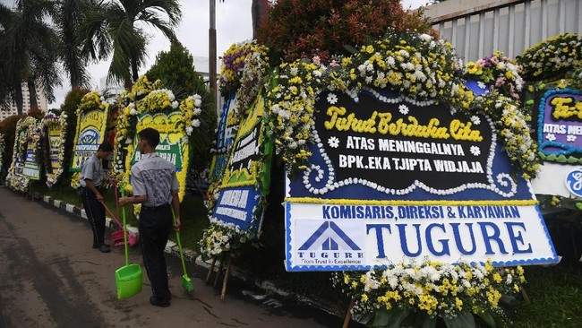 Pendiri Sinar Mas Group Eka Tjipta Widjaja yang meninggal Sabtu (26/1) kemarin memiliki keturunan yang akan melanjutkan perjuangan dan bisnisnya. 