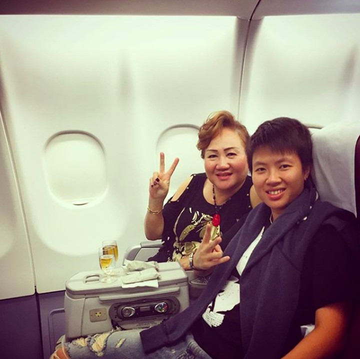 <p>Saat perayaan Hari Ibu, Butet mengungkapkan kata-kata yang menyentuh hati. Menurutnya, mama adalah orang yang paling berharga dan berperan penting mendukungnya sebagai atlet bulu tangkis. (Foto: Instagram @natsirliliyana) </p>