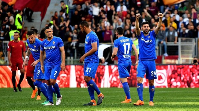 Dua pemain klub Liga Italia Fiorentina, Patrick Cutrone dan German Pezzella, jadi yang terbaru positif virus corona.
