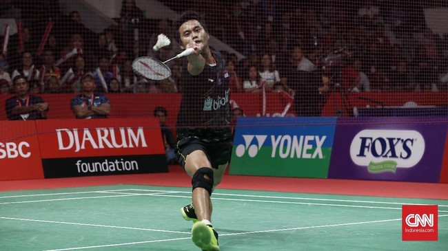 Pertandingan final ganda campuran Indonesia lawan China pada ajang final Daihatsu Indonesia Master 2019 di Istora Senayan, Gelora Bung Karno, Jakarta. Minggu 27 Januari 2019. Antara pasangan Tontowi Ahmad-Liliyana Natsir Vs Zheng Siwei-Huang Yaqiong, dimenangkan oleh pasangan ganda campuran China dengan skor 19-21, 21-19, 21-16. CNN Indonesia/Andry Novelino