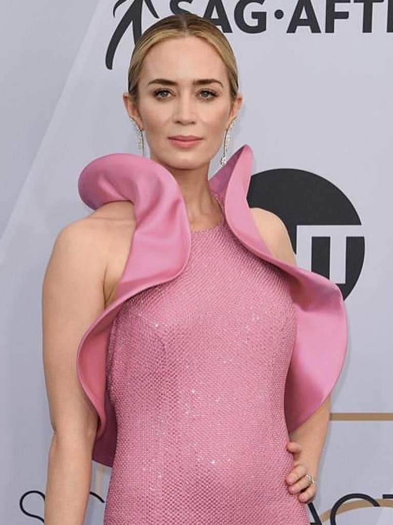 7 Gaun Terbaik Ajang SAG Awards 2019 Foto 1