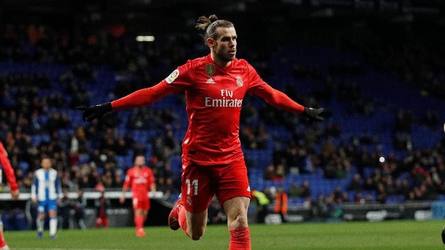 Real Madrid meraih kemenangan 4-2 atas Espanyol ketika bertamu ke Stadion Cornella de Llobregat, Minggu (27/1).