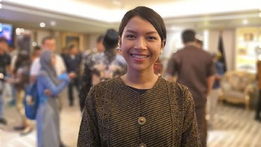 Lirik Lagu Walking Back Home - Vira Talisa