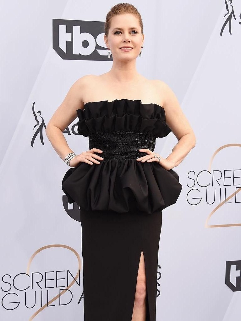 7 Gaun Terbaik Ajang SAG Awards 2019 Dilansir dari Vogue, berikut tujuh gaun terbaik dalam ajang penghargaan SAG Awards 2019.