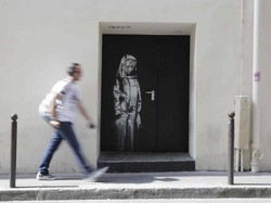 Mural Banksy yang Dicuri Ditemukan di Loteng Rumah Pedesaan di Italia