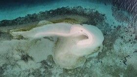 Meko, Pulau 'Pink' di Flores Timur yang Timbul Tenggelam