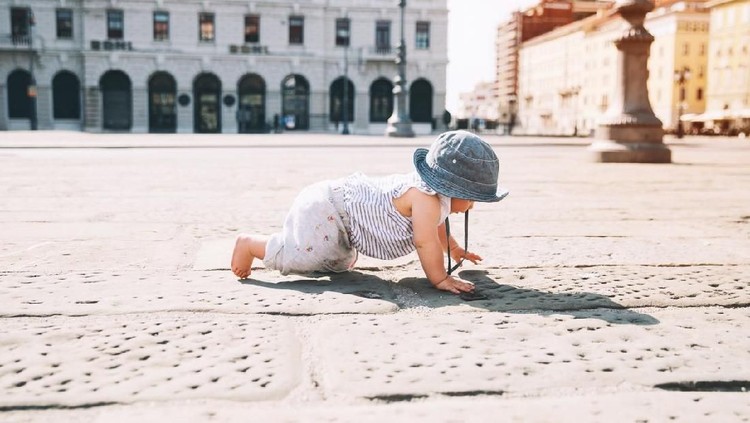 Nggak hanya nama depan, nama belakang dari Italia ini juga punya makna indah dan bisa Bunda jadikan referensi untuk nama bayi lho.