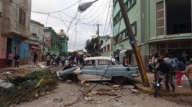 FOTO: Kuba Porak-Poranda Diterjang Tornado