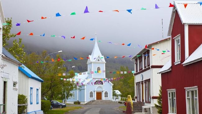 Setiap bulan Juli, Seydisfjordur menjadi tuan rumah Festival Musik Folk.