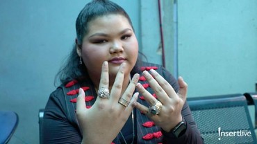 img-title Aleta Molly, Sosok Pemberi Cicin Berlian untuk Hotman Paris