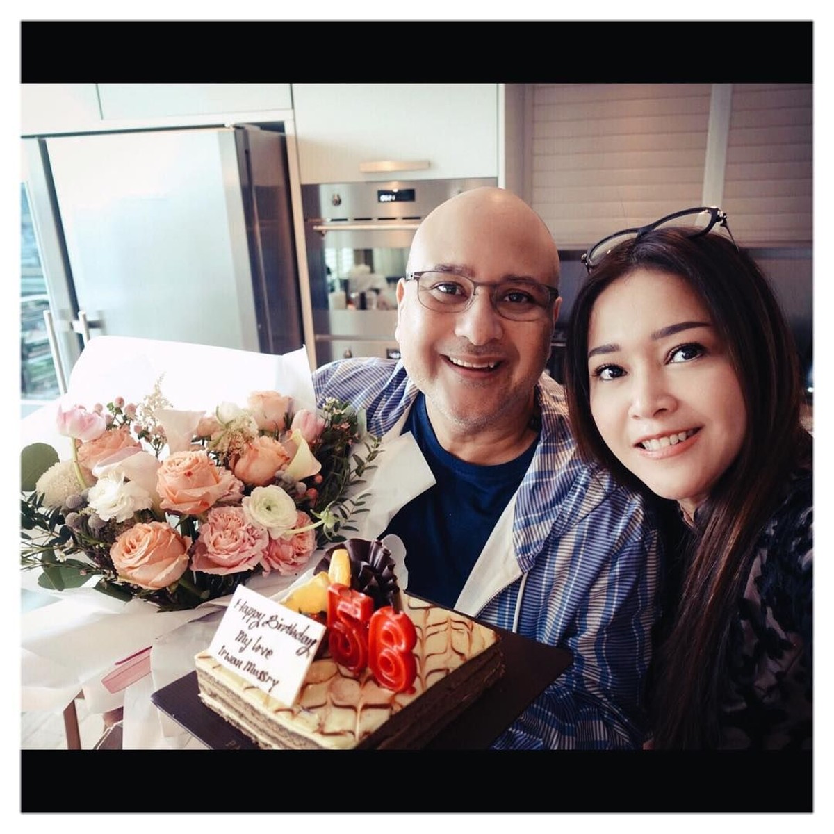 Maia Estianty baru saja merayakan ulang tahunnya yang ke-43 pada 27 Januari lalu&period; Di ulang tahunnya&comma; Maia dan Irwan Mussry&comma; sang suami terlihat makin mesra&period;