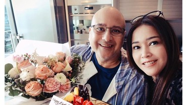 Maia Estianty Sebut Suka Ciumin Kepala Botak Irwan Mussry