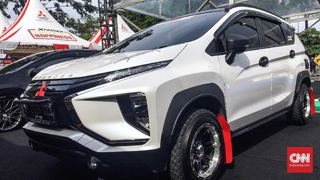 Tak sedikit pemilik kurang puas dengan penampilan mobil bawaan pabrik. Mereka pun rela mengeluarkan dana hingga puluhan juta guna menunjang penampilan mobil.