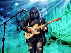 Lirik Lagu Pencerita - Adhitia Sofyan