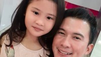 <p>Happy-nya Ayah Mandala Shoji saat menghabiskan waktu bareng Zara. (Foto: Instagram @mandala_abadi_shoji)</p>