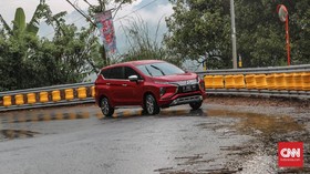 Cara Mengemudi Mobil Penggerak Depan Lolos di Tanjakan