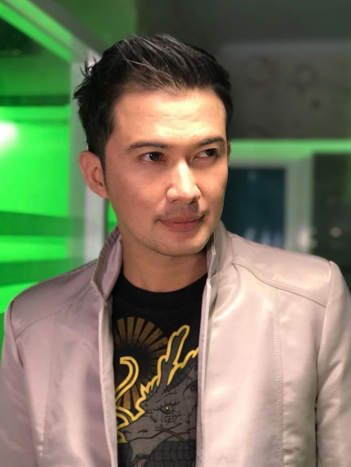 Mandala Shoji kini menjadi buronan setelah gagal dieksekusi ke Lapas Pondok Bambu&comma; Jaktim&comma; pascavonis dijatuhkan karena melanggar aturan pemilu&period;