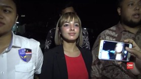 VIDEO: Polda Jatim Periksa Artis RF Terkait Prostitusi Online