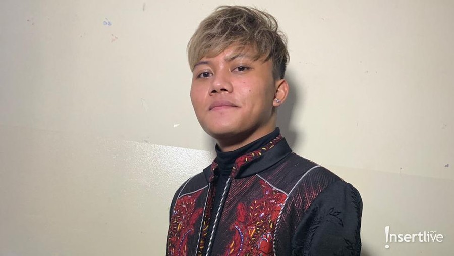 Lirik Lagu Nona - Rizky Febian