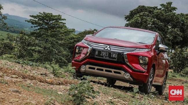Mitsubishi menyebut dugaan bocor tidak benar, yang dilihat konsumen adalah uap lantas menempel dengan debu.