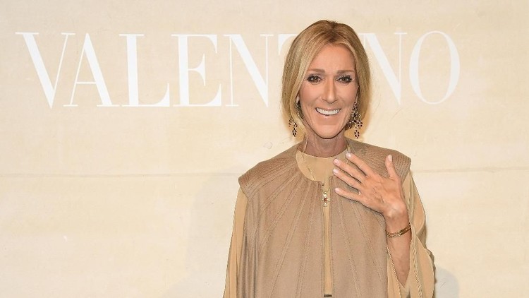 Ketika Celine Dion Dibuat Kagum oleh Suara Emas Bocah 7 Tahun Celine Dion dibuat kagum oleh bocah 7 tahun lantaran suara emasnya yang ia tunjukkan di konser pelantun My Heart Wil Go On itu.