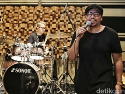 Viviane soal Operasi Sammy Simorangkir: Patah Tulang Kaki Jatuh dari Motor
